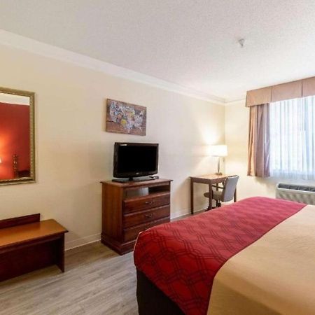Econo Lodge Inn & Suites Douglasville Exteriör bild